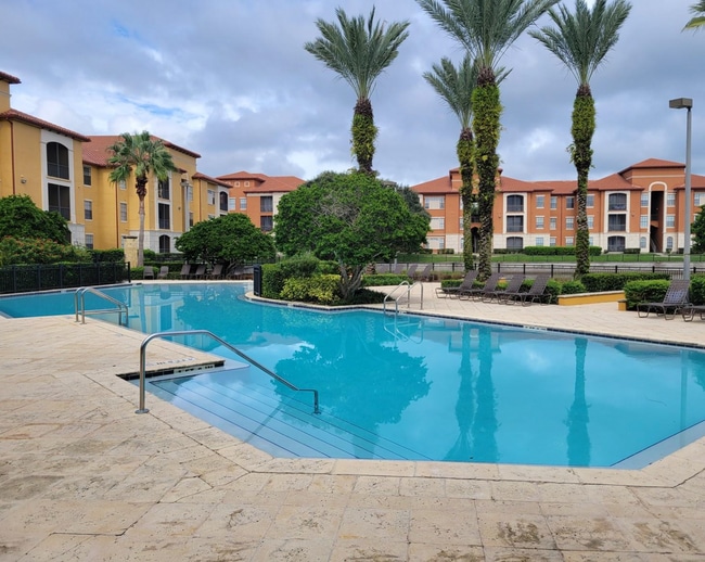 Foto del edificio - 6171 Metrowest Blvd