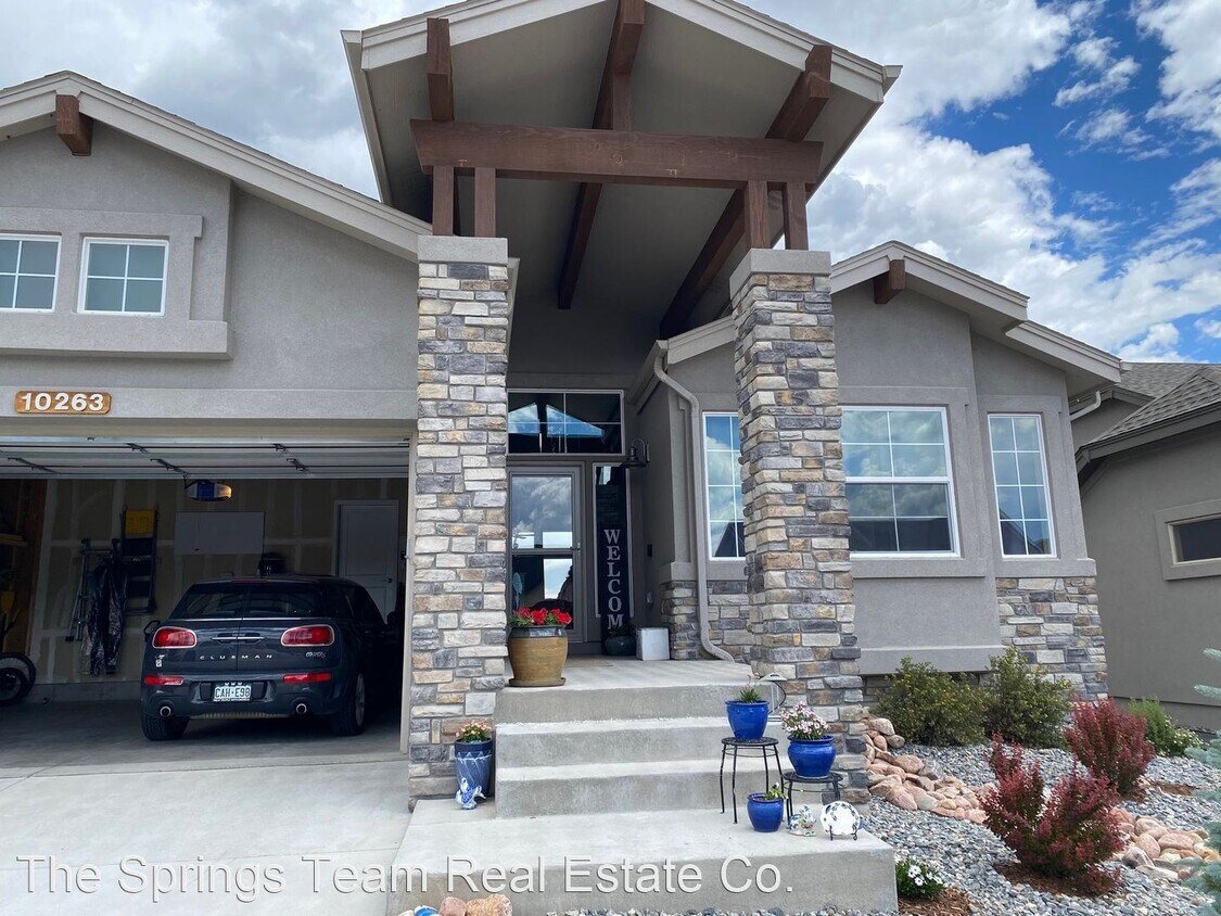 Primary Photo - 5 br, 3 bath House - 10263 Kentwood Dr