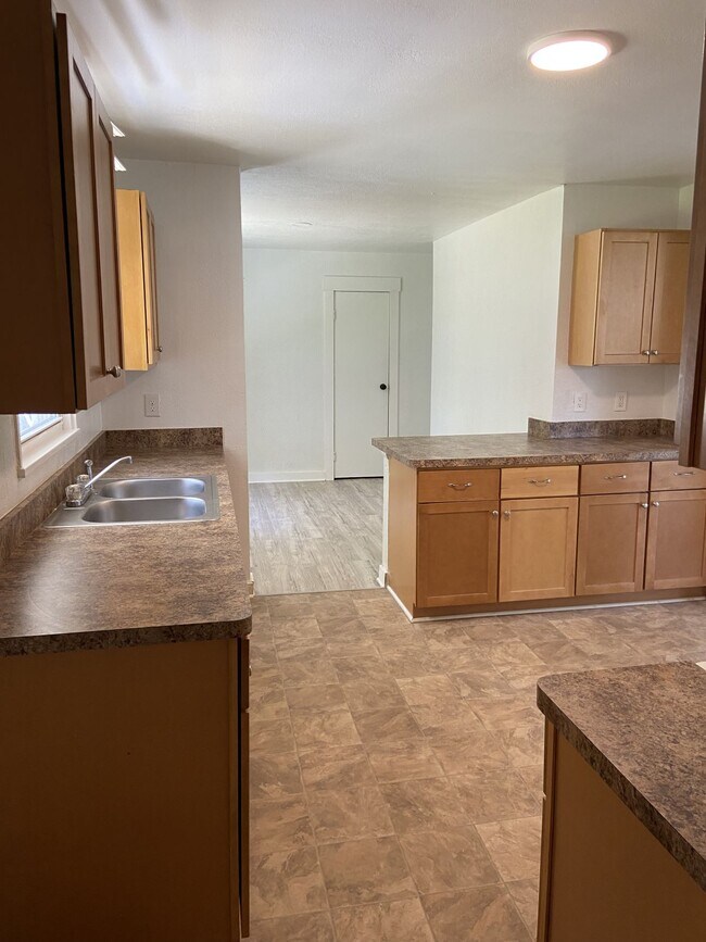 Building Photo - 161 Winchester Dr