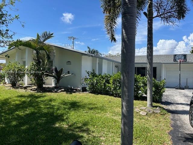 Building Photo - 19640 Lenaire Dr