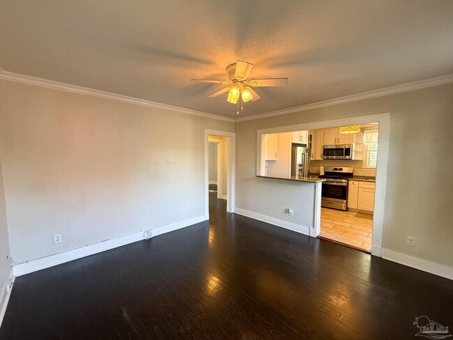 Foto del edificio - 1970 W Romana St