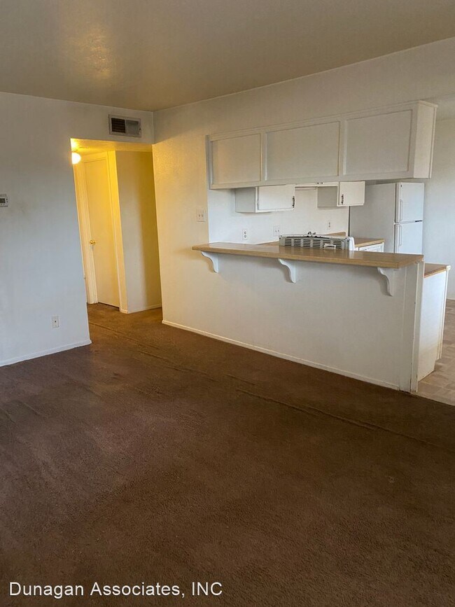 Building Photo - 2 br, 1 bath House - 1113 W. McKay St unit C