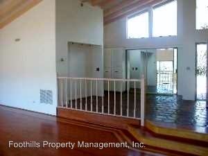 Building Photo - 231 Bowstring Dr