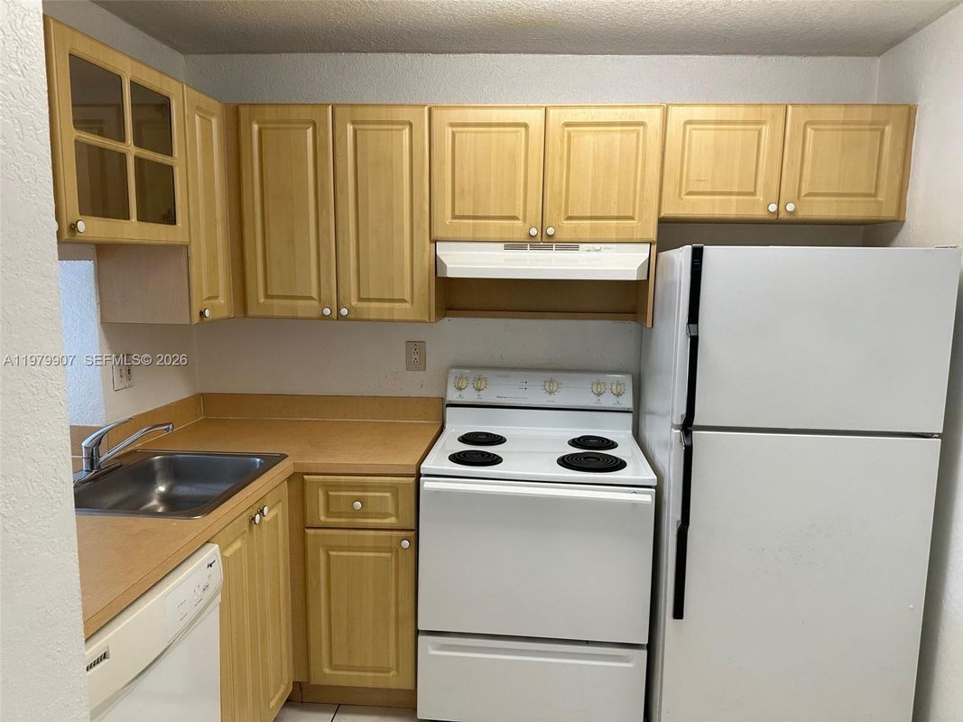 Foto del edificio - 9350 Fontainebleau Blvd