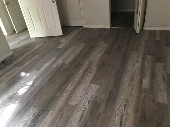 Building Photo - 4241 San Marino Blvd