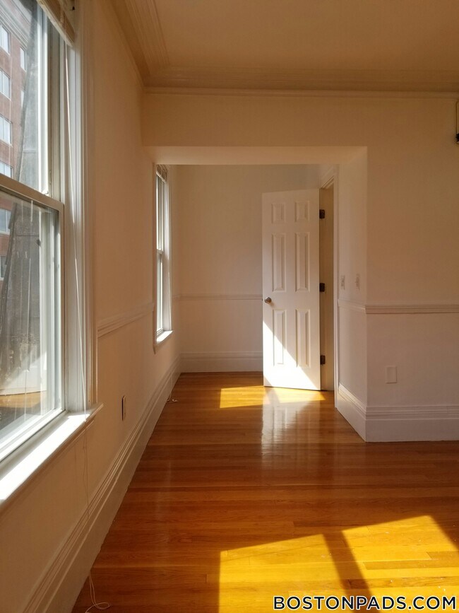 Foto del edificio - 254 Newbury St