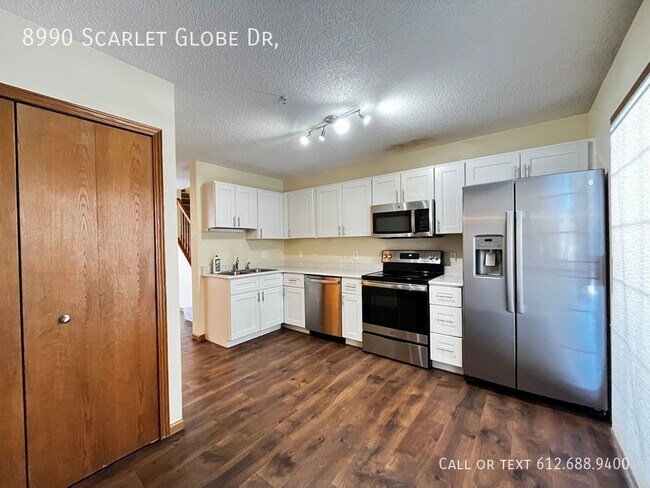 Building Photo - 2 Bed, 1.5 Bath Plus Flex Space! Deposit F...