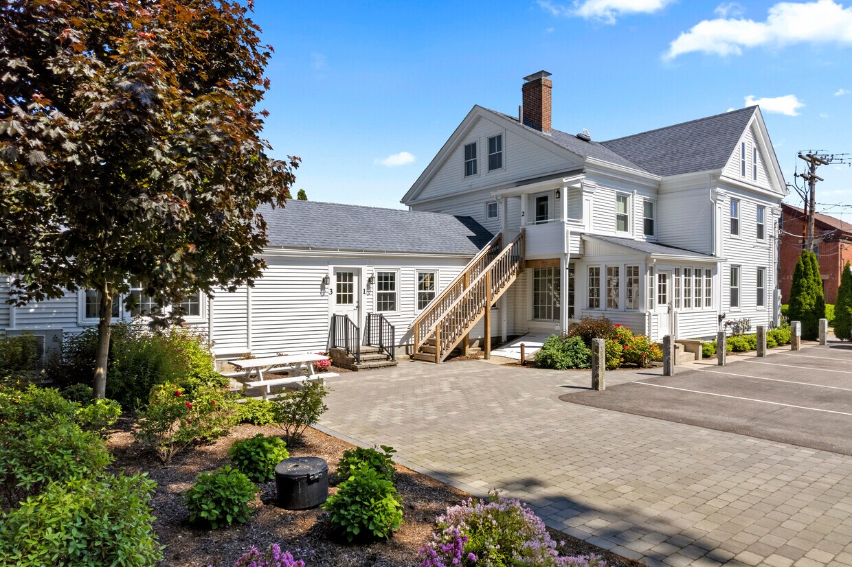 Photo - 6 Church St (Stonington, CT)