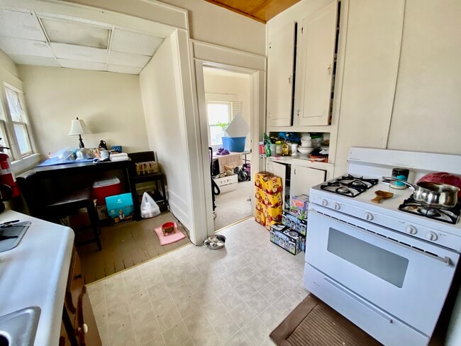 Building Photo - 127 Lorentz St