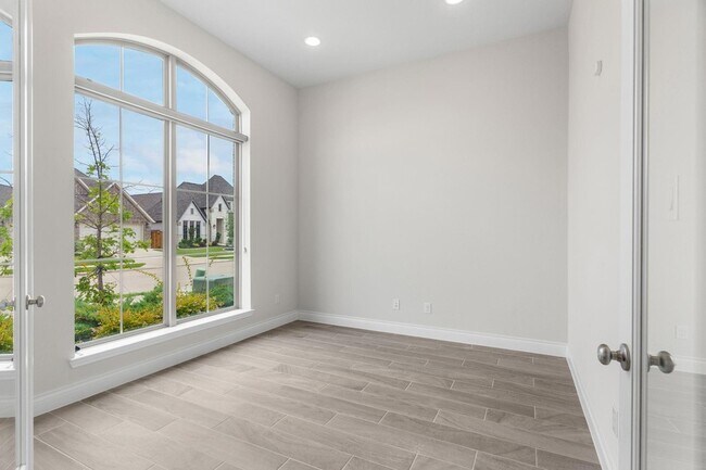 Building Photo - 2832 Saltwood Ct