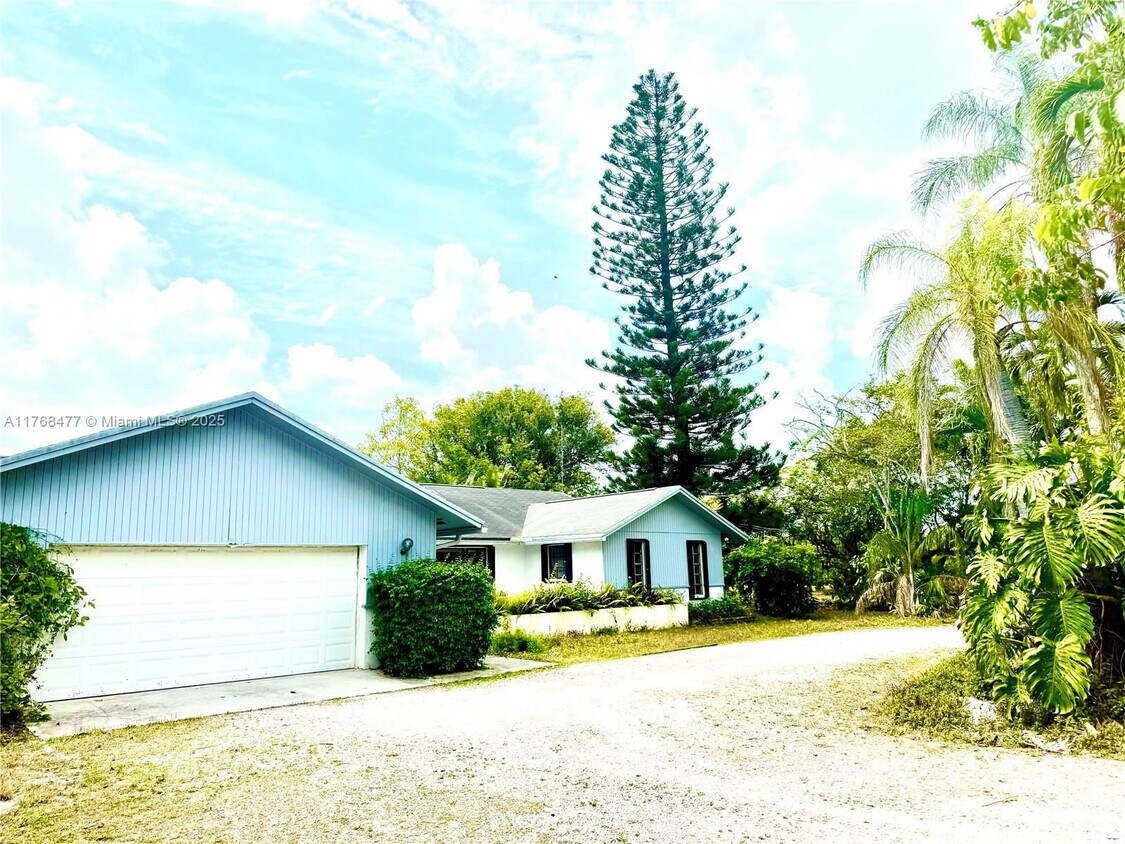 Foto principal - 13250 SW 224th St