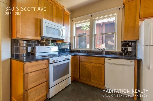 Building Photo - Gorgeous Armory Park 2Bed/1.5Ba Home + an ...