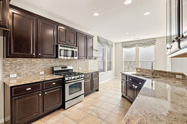 Foto del edificio - 2406 Yorkshire Ln