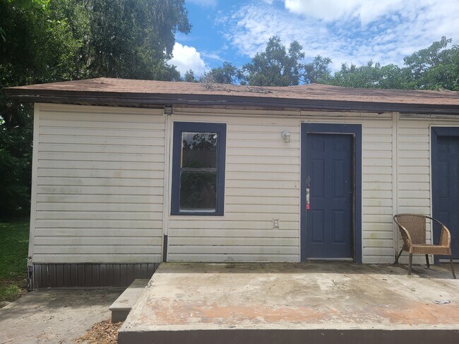 Foto del edificio - 1290 Henson Ln