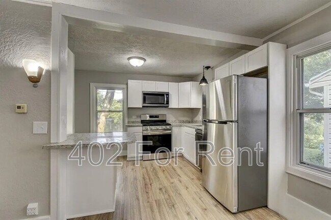 Foto del edificio - 2338 N 69th St