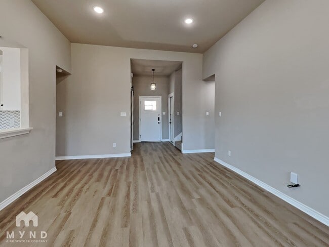 Building Photo - 5401 Ashworth Ct