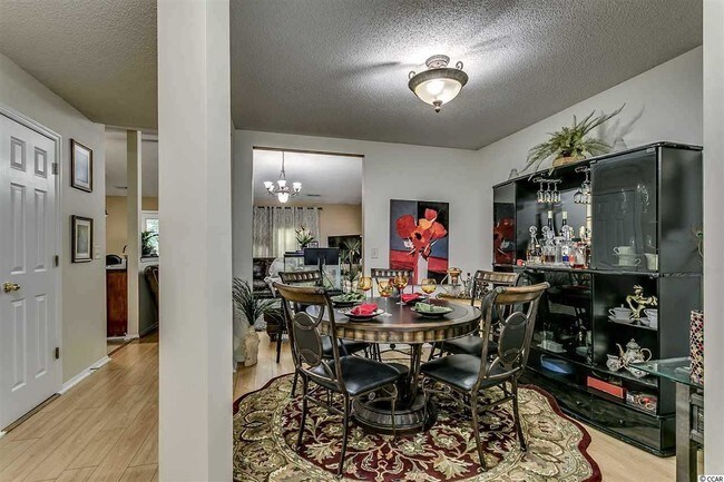 Foto del edificio - 820 Cherry Bark Ct