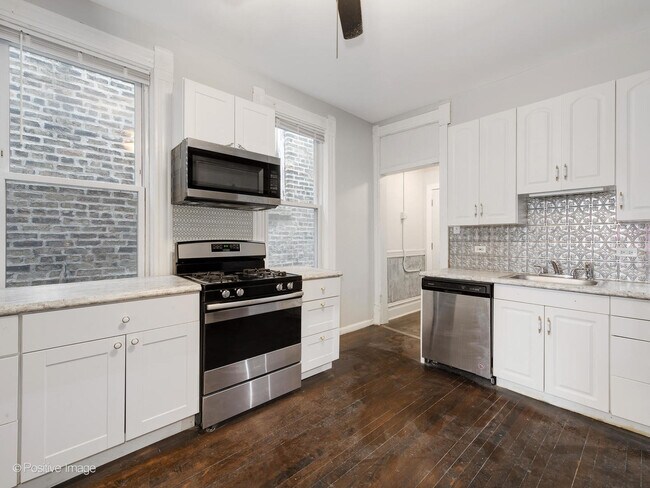 Foto del edificio - 826 N Winchester Ave