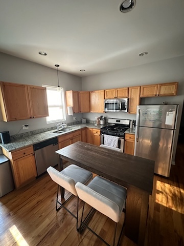 Building Photo - 3637 W Belmont Unit #2