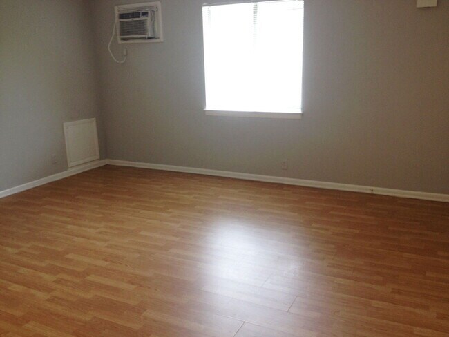 Foto del edificio - 905 Greenwood Ave NE