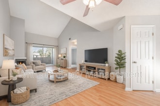 Building Photo - 2555 Stockbridge Dr