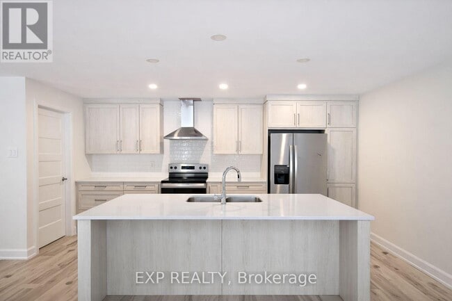 Building Photo - 329 Voyageur Pl