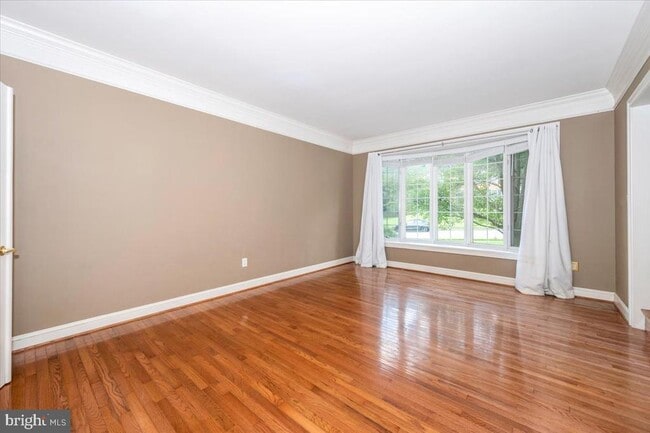 Building Photo - 3220 Winmoor Dr