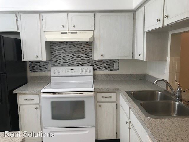 Foto del edificio - 2 br, 2 bath House - 4241 Sheldon Pl