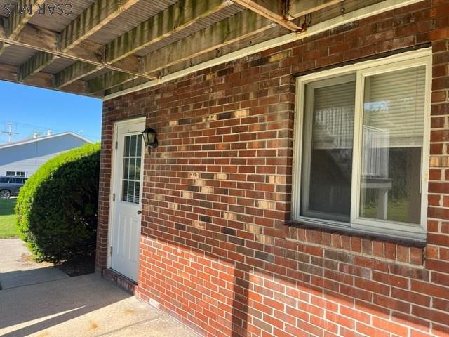Building Photo - 608 Sunberry St
