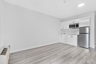Building Photo - 2360 Princess St