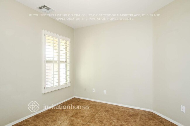 Building Photo - 781 S 167th Dr