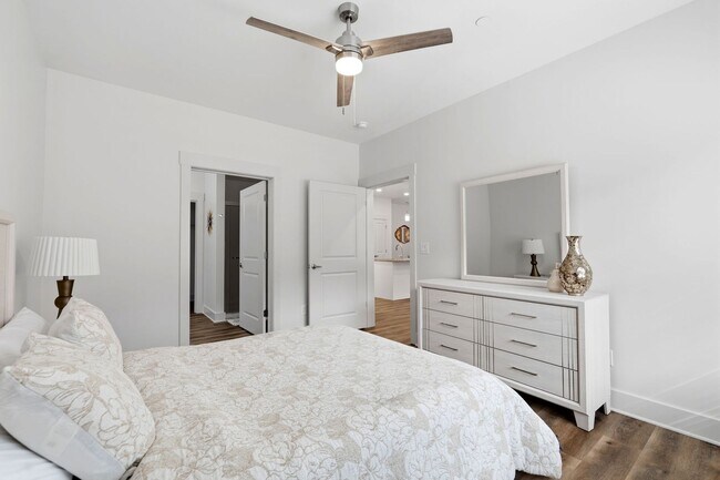 Interior Photo - Abri At West Iris