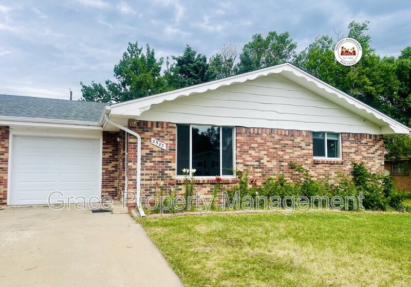 Foto principal - 3583 Wright St