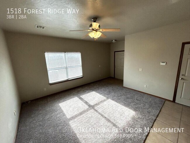 Foto del edificio - 1518 Forrest Ridge Way