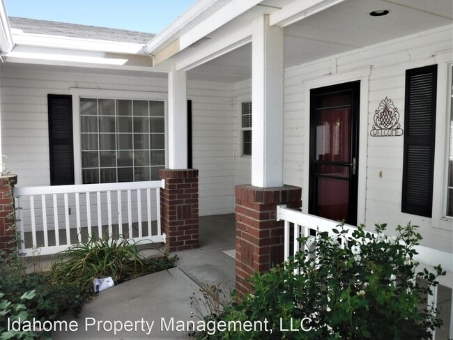 Building Photo - 3 br, 2 bath House - 4929 W Ravenscroft St