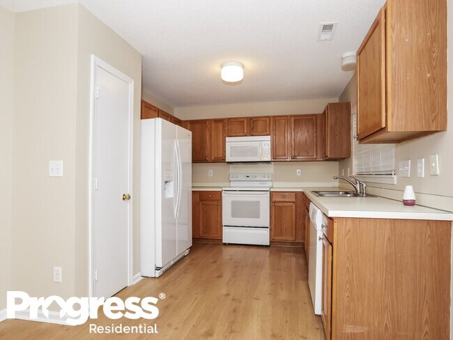 Building Photo - 16028 Farmall Dr