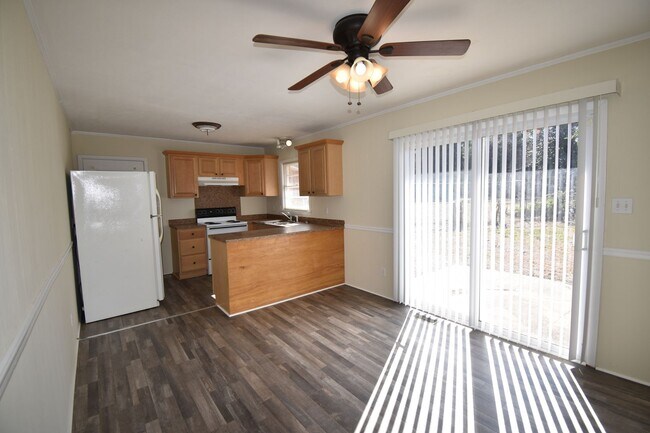 Building Photo - Coming Soon: 3 Bedroom and 1.5 Bath Home- ...