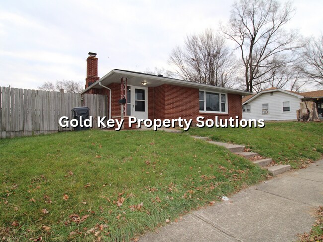 Building Photo - Beautifully Updated 2 BR 1.5 BA House with...