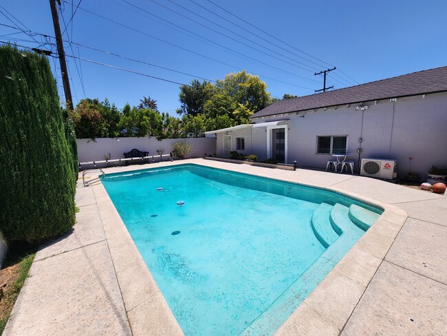 1332 Winchester Ave