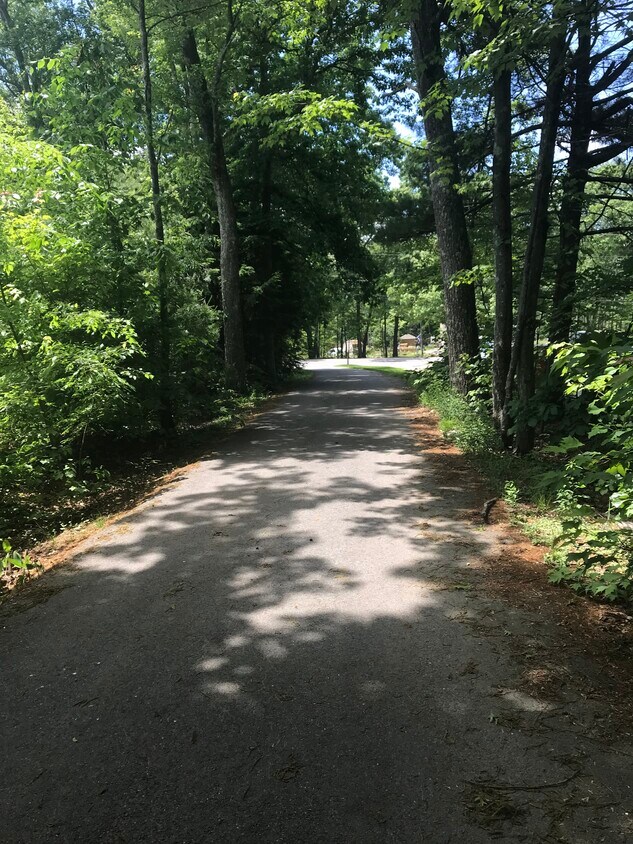 171 NH28Bypass, Londonderry, NH 03038 Townhome Rentals in Londonderry NH