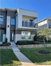 Building Photo - 504 Harmon Dr