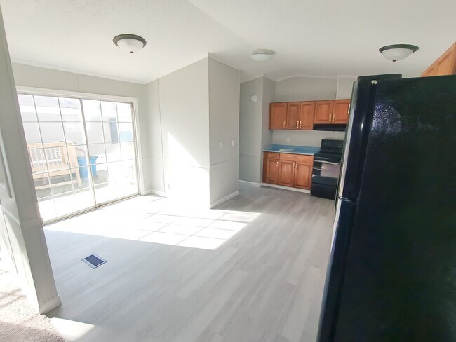 Foto del edificio - 83 Deerwood Park