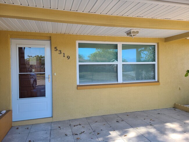 Building Photo - 5319 Penguin Dr