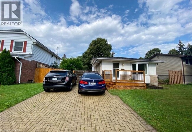 Building Photo - 93 Glenroy Rd