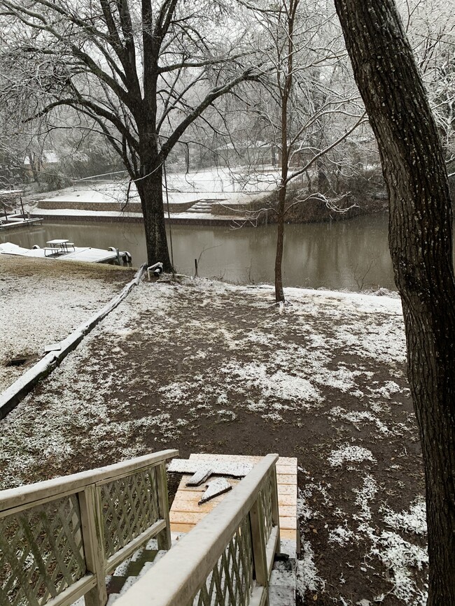 lake access - 513 Jolly Dr
