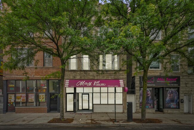 Building Photo - 1054 N Ashland Ave