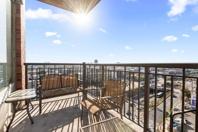 Building Photo - 3312 HUDSON Ave