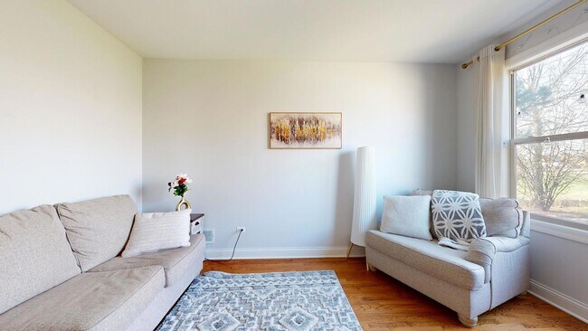 Foto del edificio - 331 Mary Belle Cir