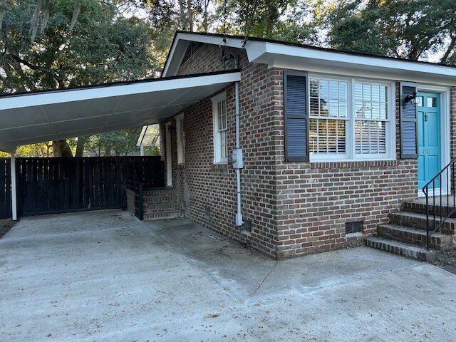 Building Photo - 1741 Mulmar St