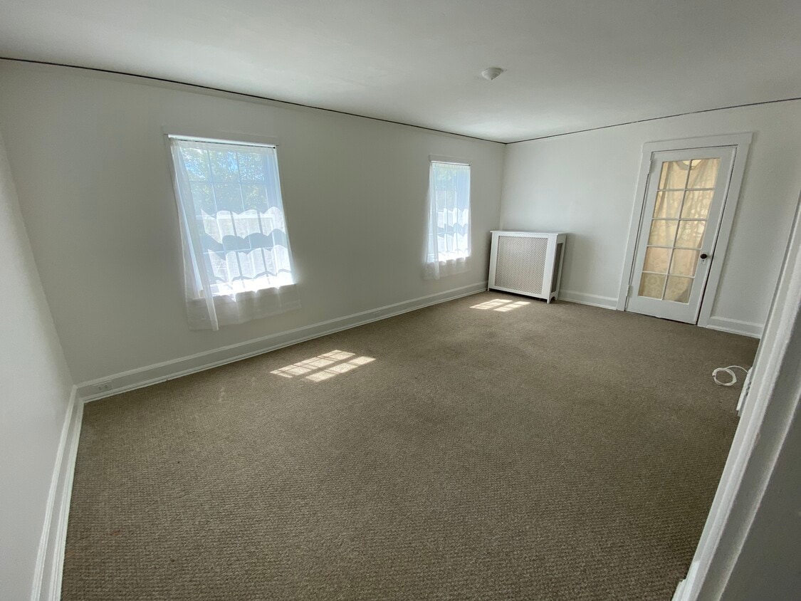 16 Farrell St Unit 3, Newburgh, NY 12550 Apartments in Newburgh, NY